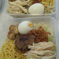 A picture of Soto ayam.