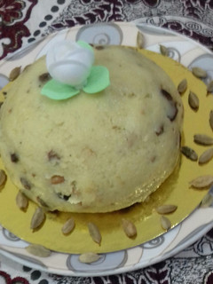 நெய் ரவா கேசரி (nei rava kesari recipe in Tamil) செய்முறை முக்கிய புகைப்படம்