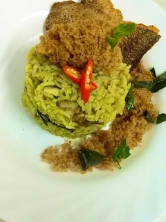 รูปของ ข้าวผัดเขียวหวานปลาสลิดฟู