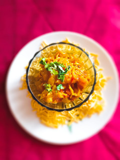 ગલકા સેવ નું શાક (Galka Sev Shak Recipe In Gujarati) રેસીપી મુખ્ય ફોટો