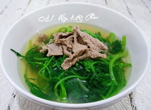 Hình của món Canh rau tần ô nấu thịt bò.