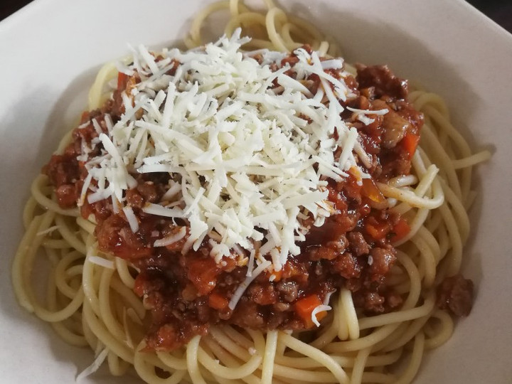 Ternyata ini lho! Bagaimana cara buat Spaghetti with homemade bolognese sauce dijamin sesuai selera