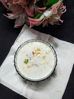 शाही दूध दलिया (Shahi Doodh Daliya Recipe in Hindi) रेसिपी मुख्य फोटो