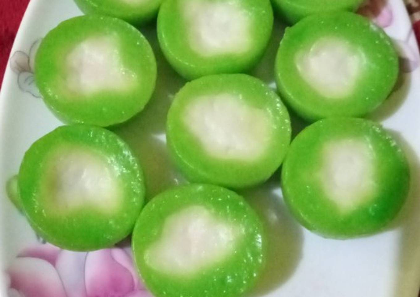 Kue nona manis