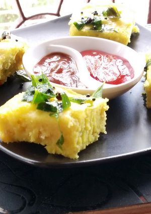 ইন্সট্যান্ট ধোকলা (instant dhokla recipe in Bengali) রেসিপির প্রধান ছবি