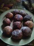 Bolas de fraile sin manteca rellenas de dulce de leche