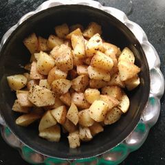 A picture of Falhari aloo.