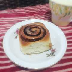 A picture of Cinnamon Roll.