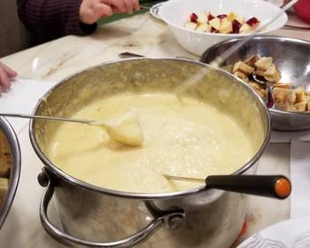 Fast Cooking Methods Cheesy Fruit Fondue Very Delicious