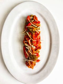 Una foto de 🌱ENSALADA DE PIMIENTOS ASADOS🌱