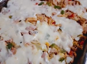 Una foto de Pastel de calabaza, pollo y queso