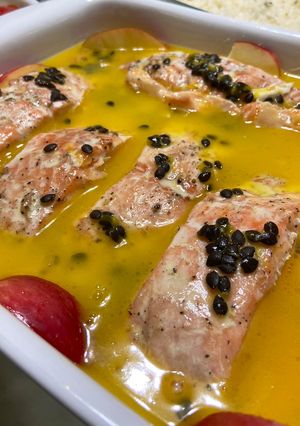 Foto de Salmão ao molho de maracujá