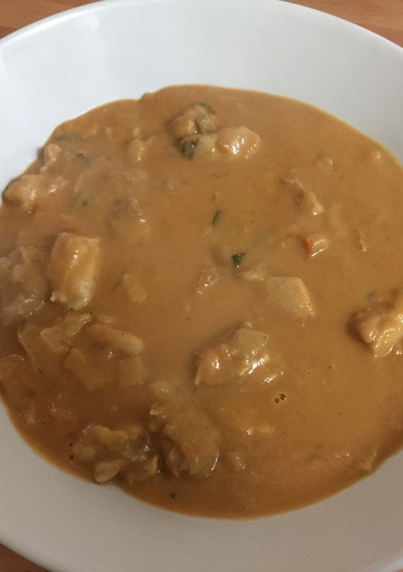 Una foto de Muslos de pollo en pasta de maní 🥜