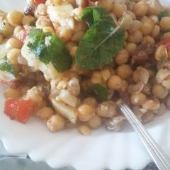 A picture of چنا چاٹ.