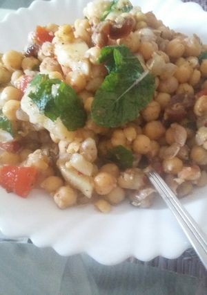 A picture of چنا چاٹ.