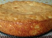 Una foto de torta de peras y manzana