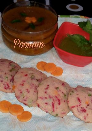 बेज सूजी इडली रेसिपी मुख्य फोटो
