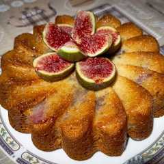 A picture of Torta con fichi freschi.