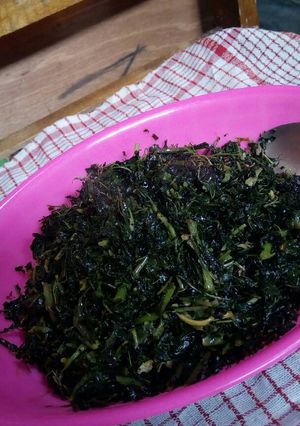 Foto resep Oseng daun singkong vs daun pepaya nyumiie😋