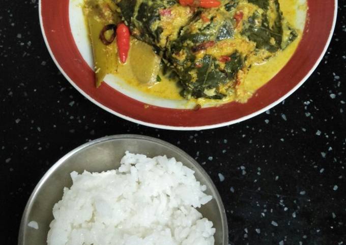 Resep Buntil Daun Talas Khas Cilacap Oleh Nini Gowir - Cookpad