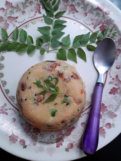 उपमा (Upma recipe in hindi) रेसिपी मुख्य फोटो