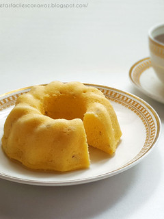 Una foto de Mug Cake (Bizcocho de taza) SIN GLUTEN, SIN LACTOSA y SIN MICROONDAS