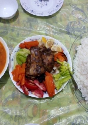 عکسی از دستور ماهی سرخ شده با پلو و سوپ جو