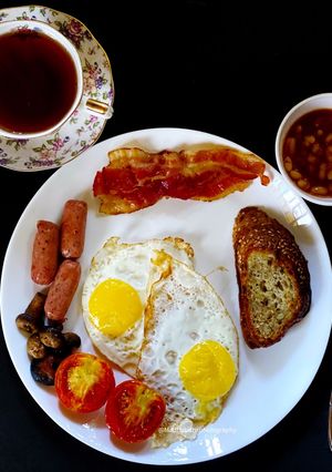 A picture of English Breakfast.