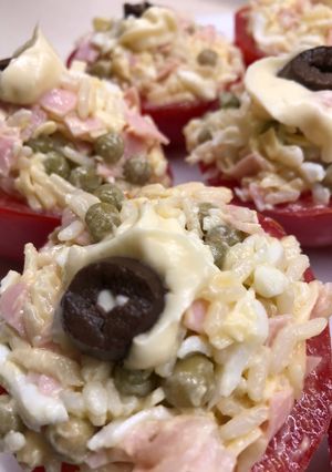 Una foto de Tomates rellenos sin atún