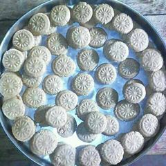 A picture of Khoya Peda.