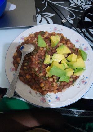 A picture of Githeri serves with Avocado.