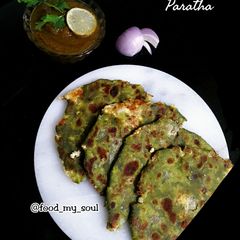 A picture of Palak Paneer Paratha.