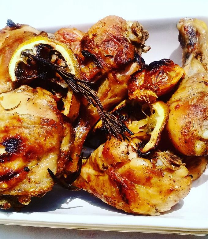A picture of Lemon, garlic and rosemary chicken roast.