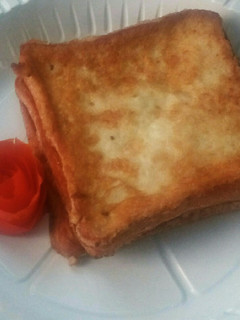 A picture of Egg toast.