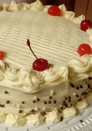 Una foto de Torta de crema clásica