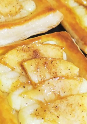 صورة لوصفة تارت التفاح بالعجينة المورقة 🤤😋