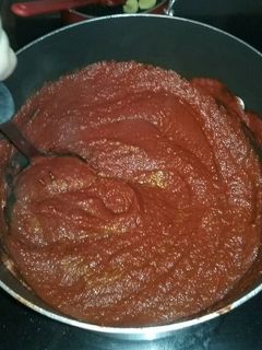 A picture of Homemade pizza sauce.