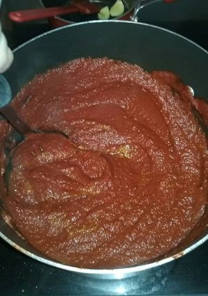 A picture of Homemade pizza sauce.