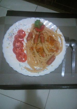 A picture of Spaghetti sausage.