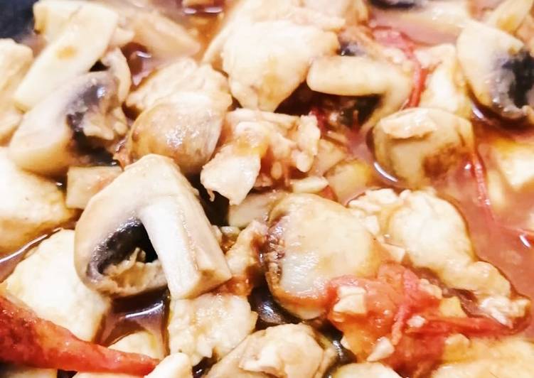 Cara Gampang Bikin Tumis ayam jamur tomat Anti Gagal