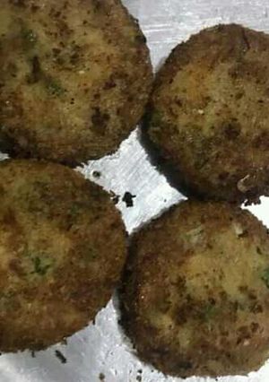 A picture of Chinese potato cutles.