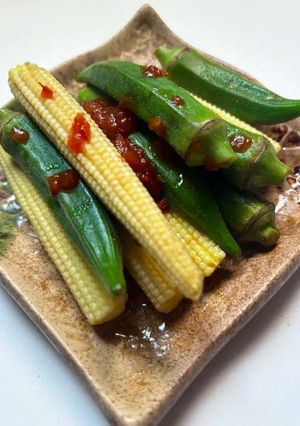 燙秋葵玉米筍 的食譜成品照片