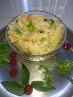 उपमा (upma recipe in marathi) रेसिपी चे मुख्य फोटो 