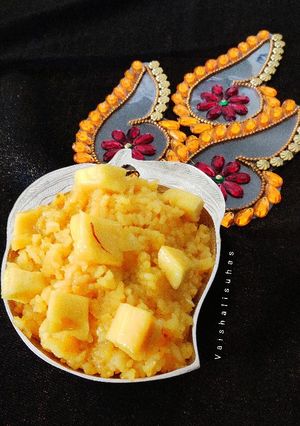 A picture of Mango Keshar Pulao.