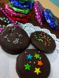 A picture of Biscuit chocolates.