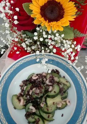 Foto di Riso Venere con zucchine e gamberetti