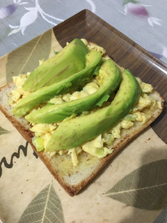 Foto resep Easy avocado egg toast