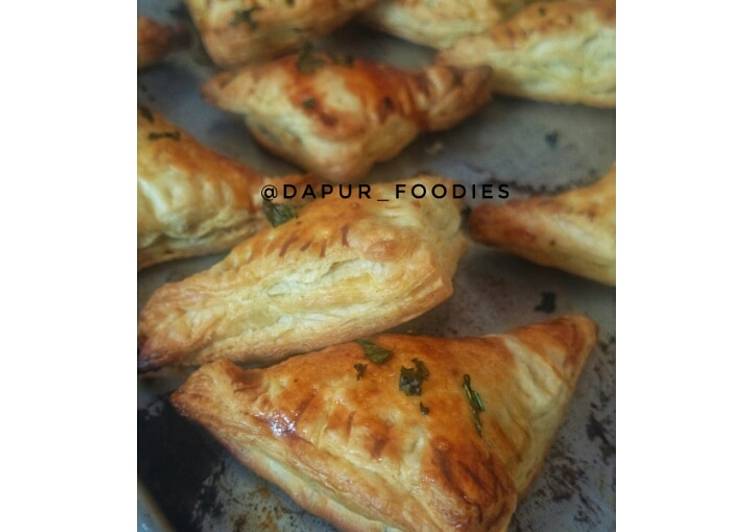 Curry puff pastry