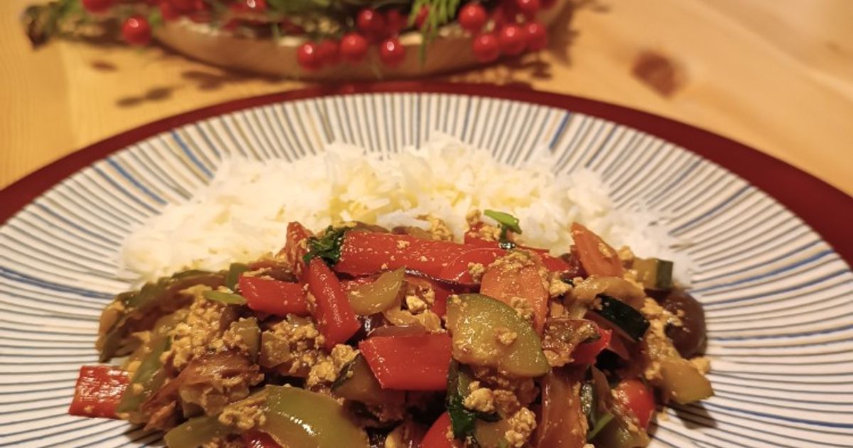 Wok de tofu con shitake y verduras-image