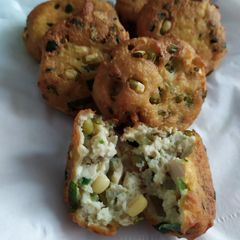 A picture of Fried Tofu with Grean Bean Sprout.